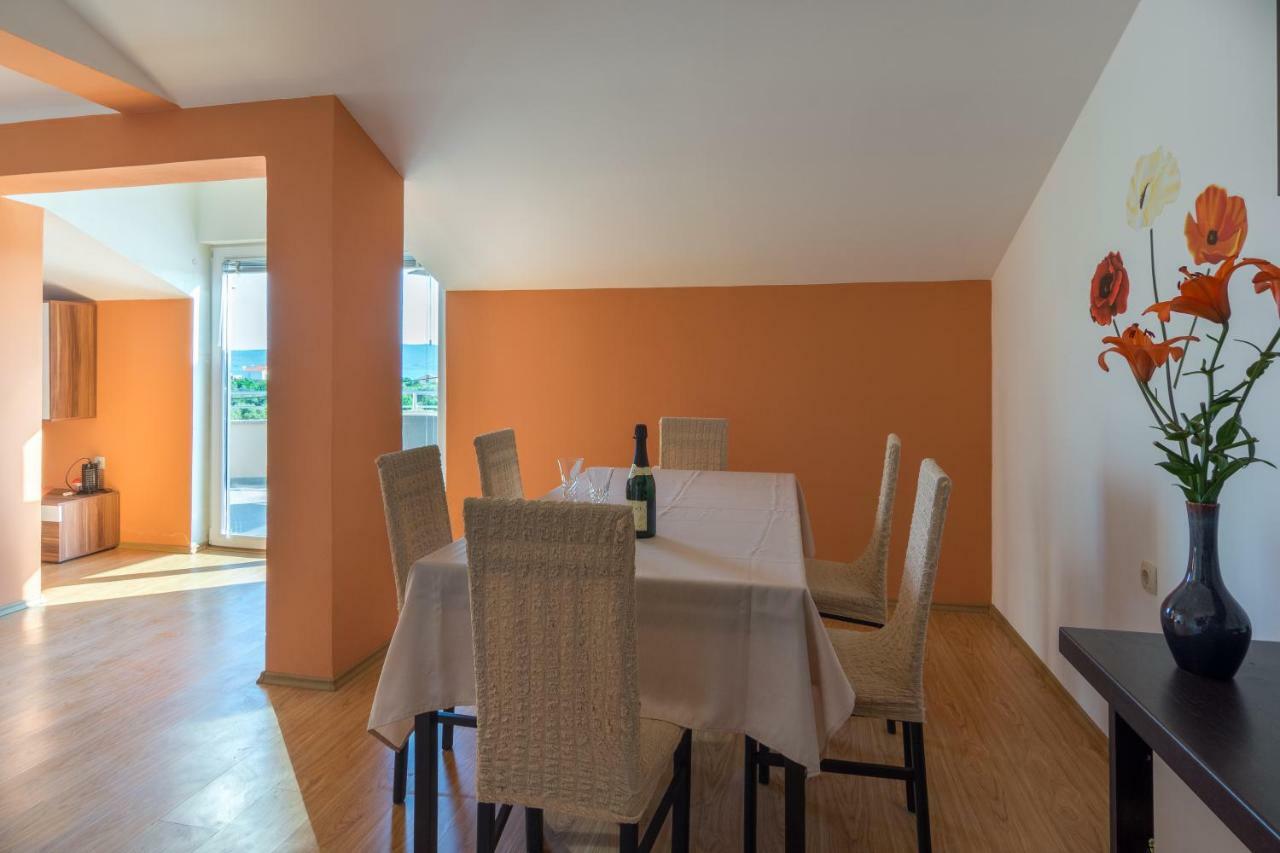 Apartments Lotus Sukošan Eksteriør billede