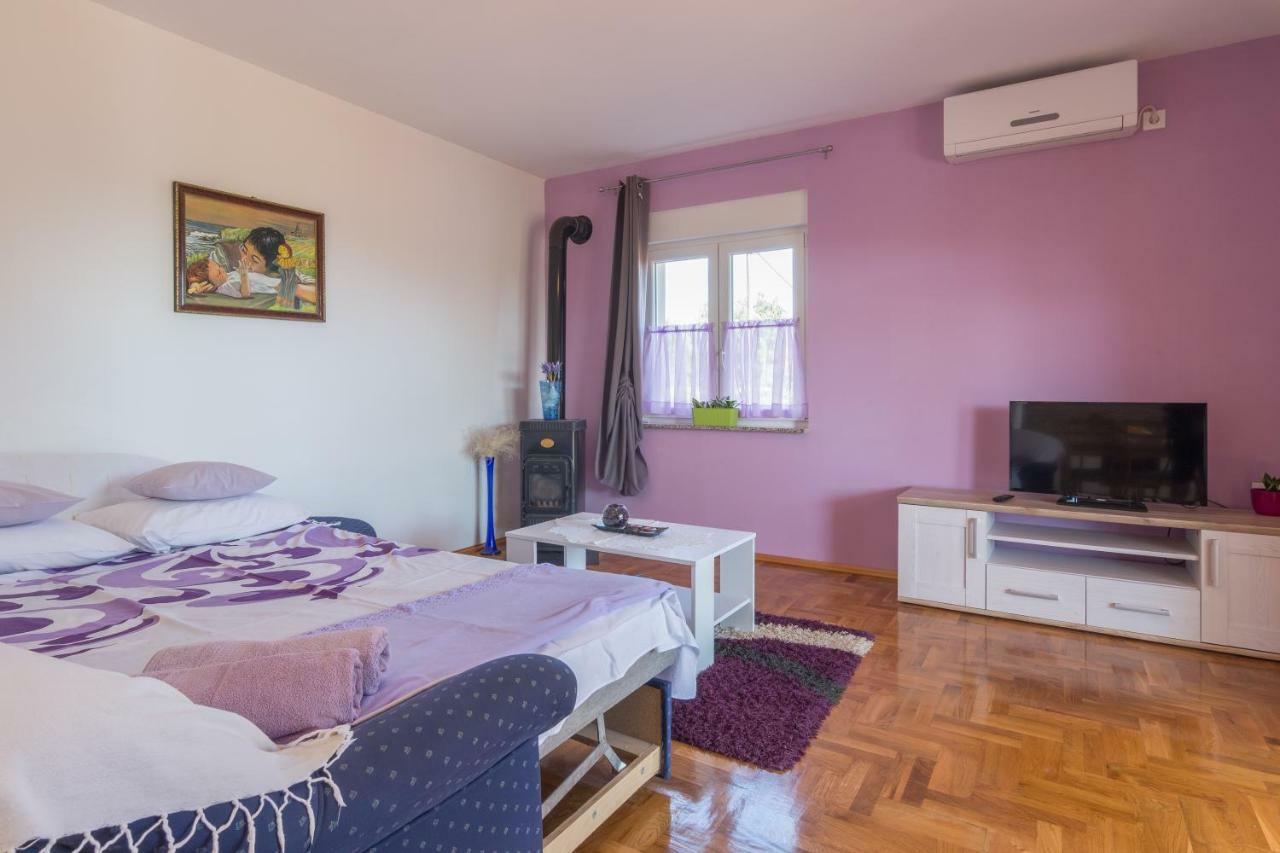 Apartments Lotus Sukošan Eksteriør billede
