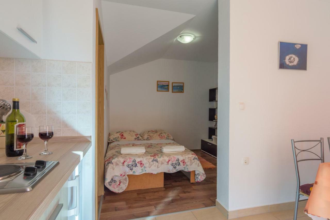 Apartments Lotus Sukošan Eksteriør billede